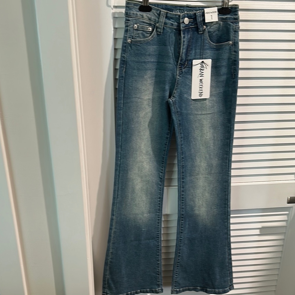NWT Urban Weekend Bootcut Five Pocket Blue Jeans.